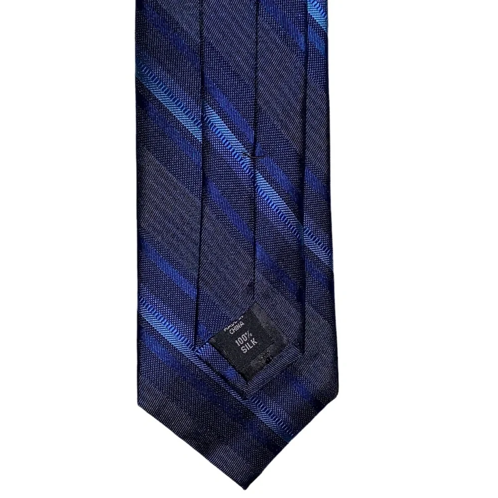 Calvin Klein 100% Silk Tie